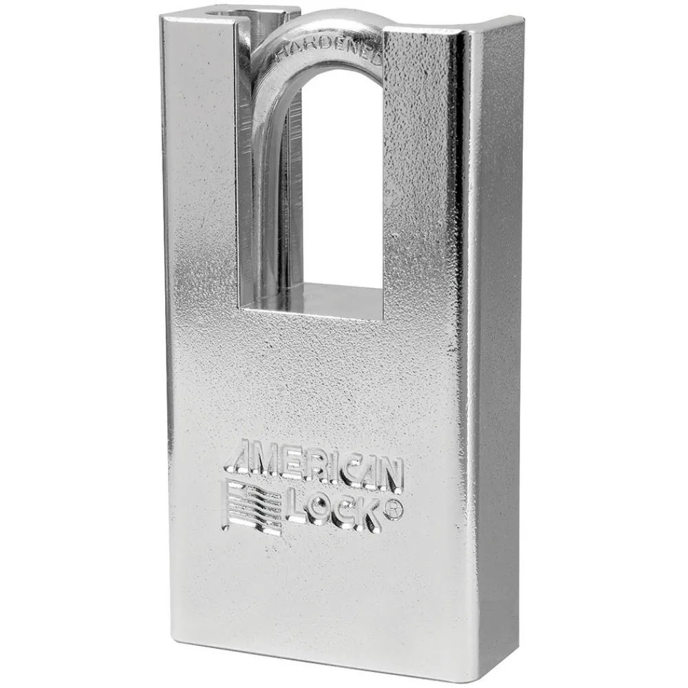 Outlet Master Lock Solid Body Padlock