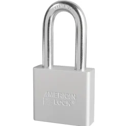 Outlet Master Lock Solid Body Padlock