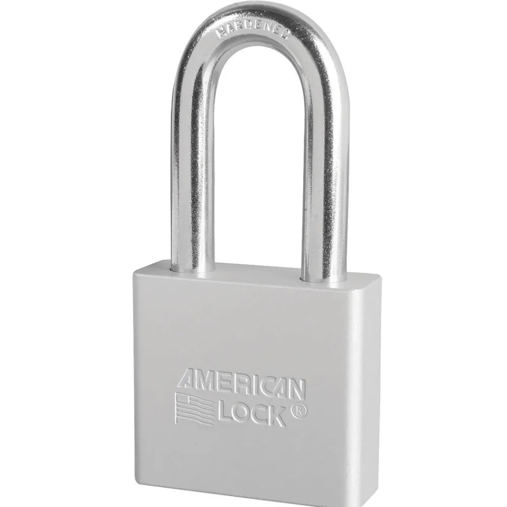 Outlet Master Lock Solid Body Padlock