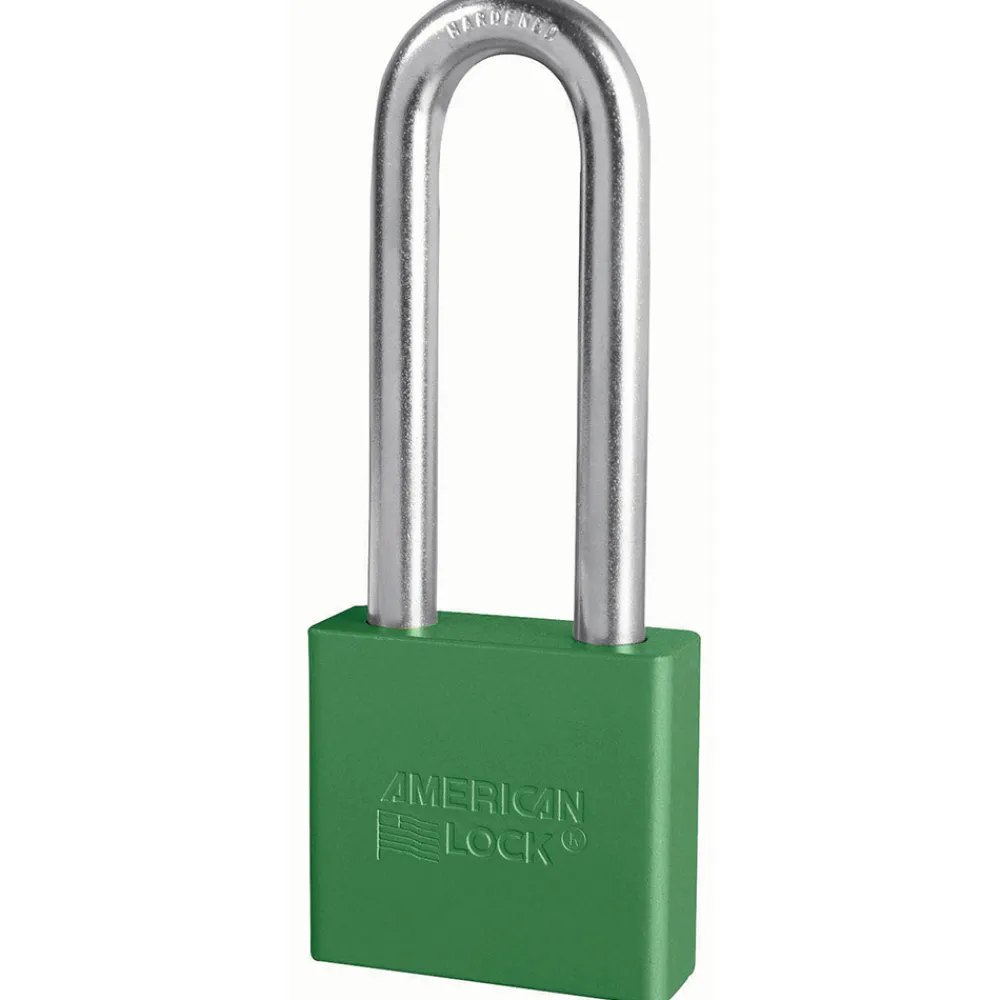 Outlet Master Lock Solid Body Padlock