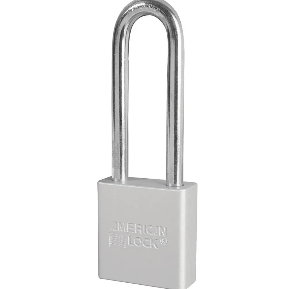Outlet Master Lock Solid Body Padlock