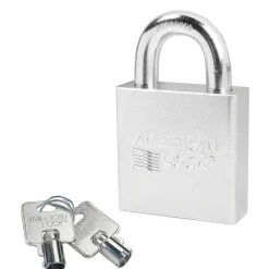 Outlet Master Lock Solid Body Padlock