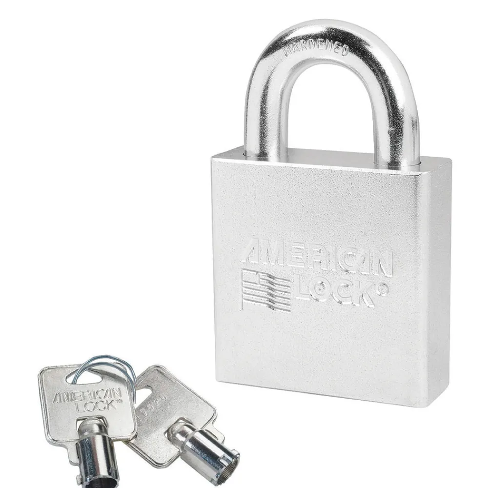 Outlet Master Lock Solid Body Padlock
